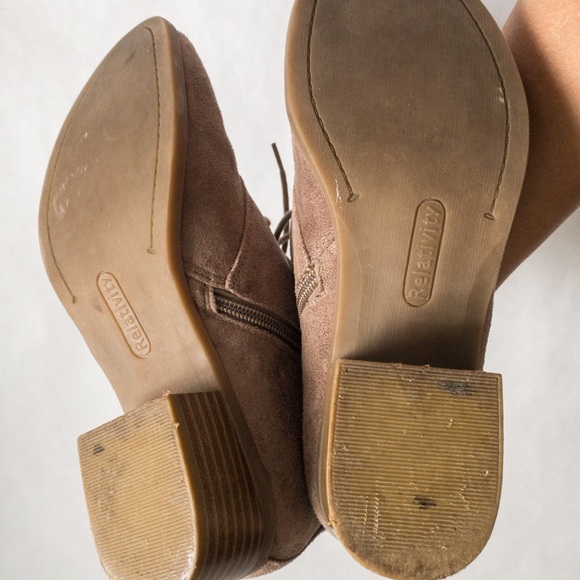 Tan suede Booties - Picture 4 of 5